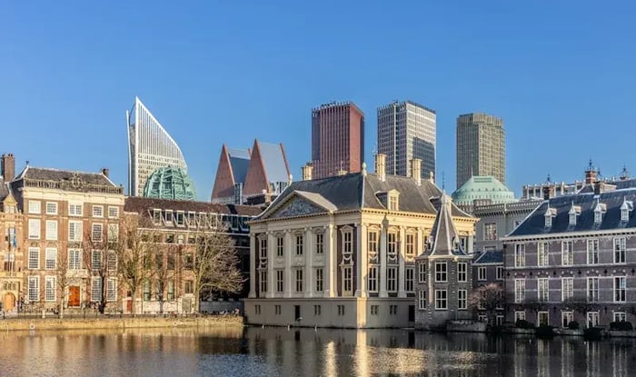 overheidsgebouwen aan de hofvijver