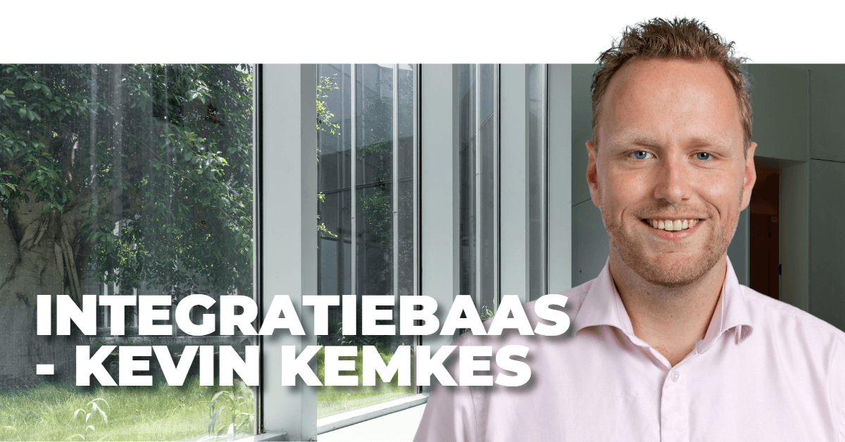 Mannelijke collega met tekst: 