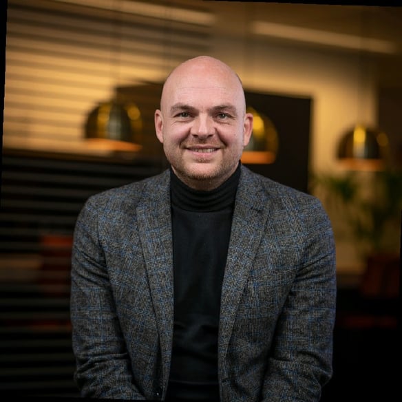 Portretfoto van Dennis Bruijns, Operationeel Directeur bij myBrand Conclusion