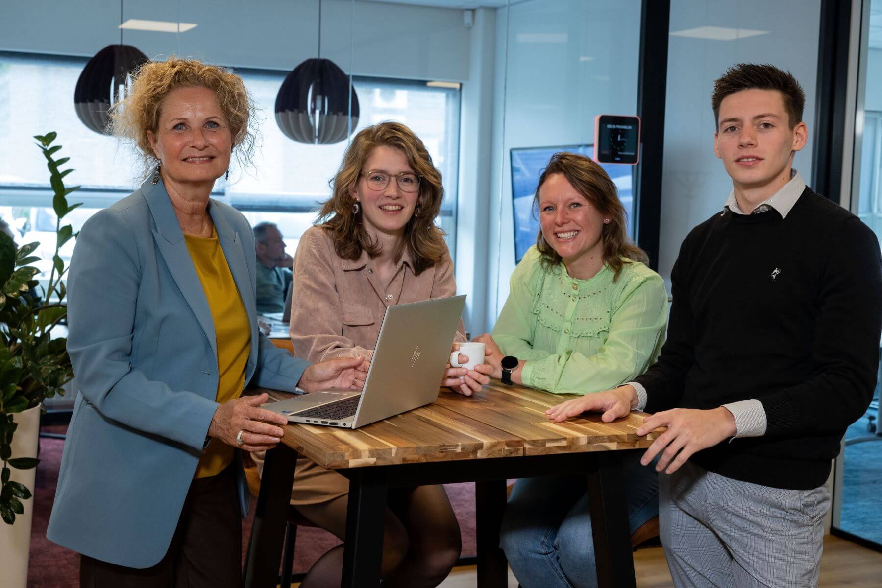 1721646587-6f0a1146_lr