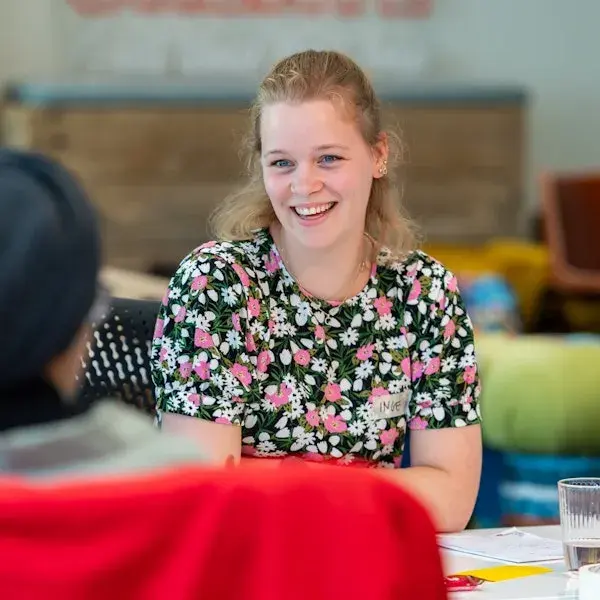Foto van lachende vrouw