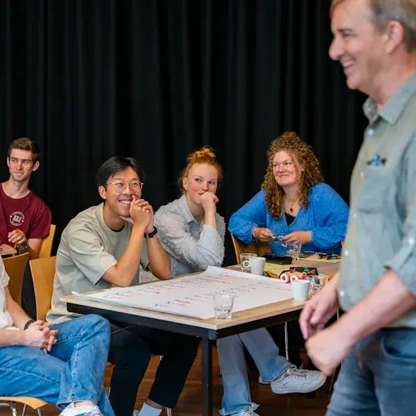 Foto van lachende mensen