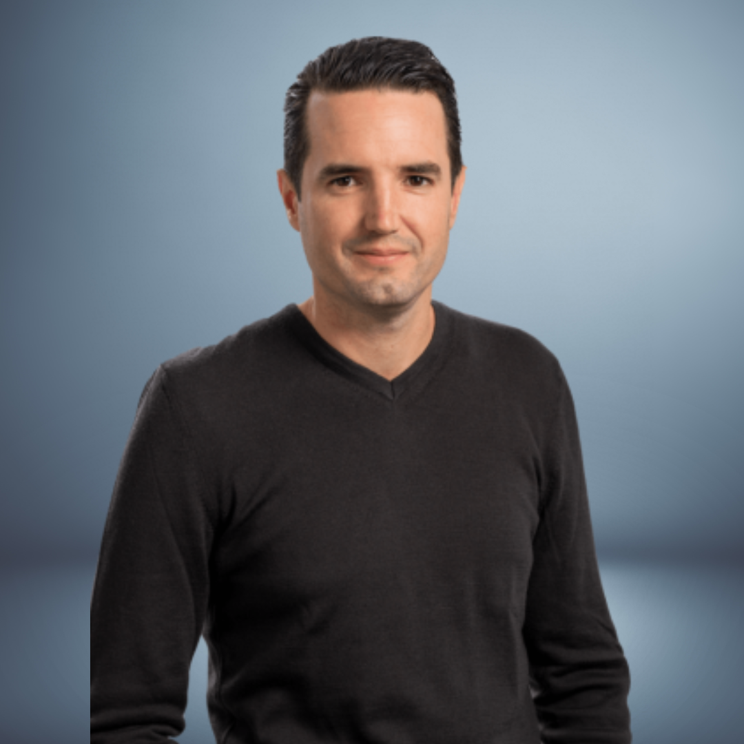 tomas van den nieuwendijk background